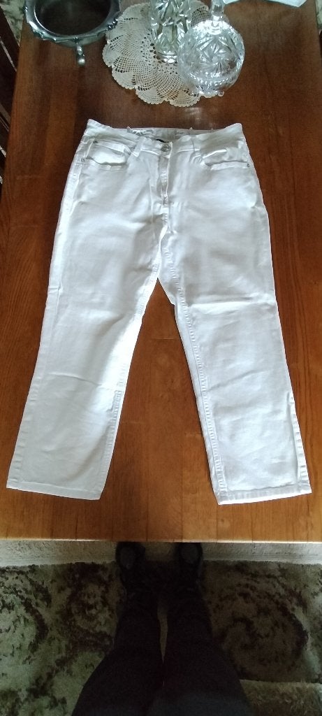 NIEUWSTAAT: CECIL DAMESBROEK 33 INCH !, Verzenden, Wit, Zo goed als nieuw, W33 - W36 (confectie 42/44)