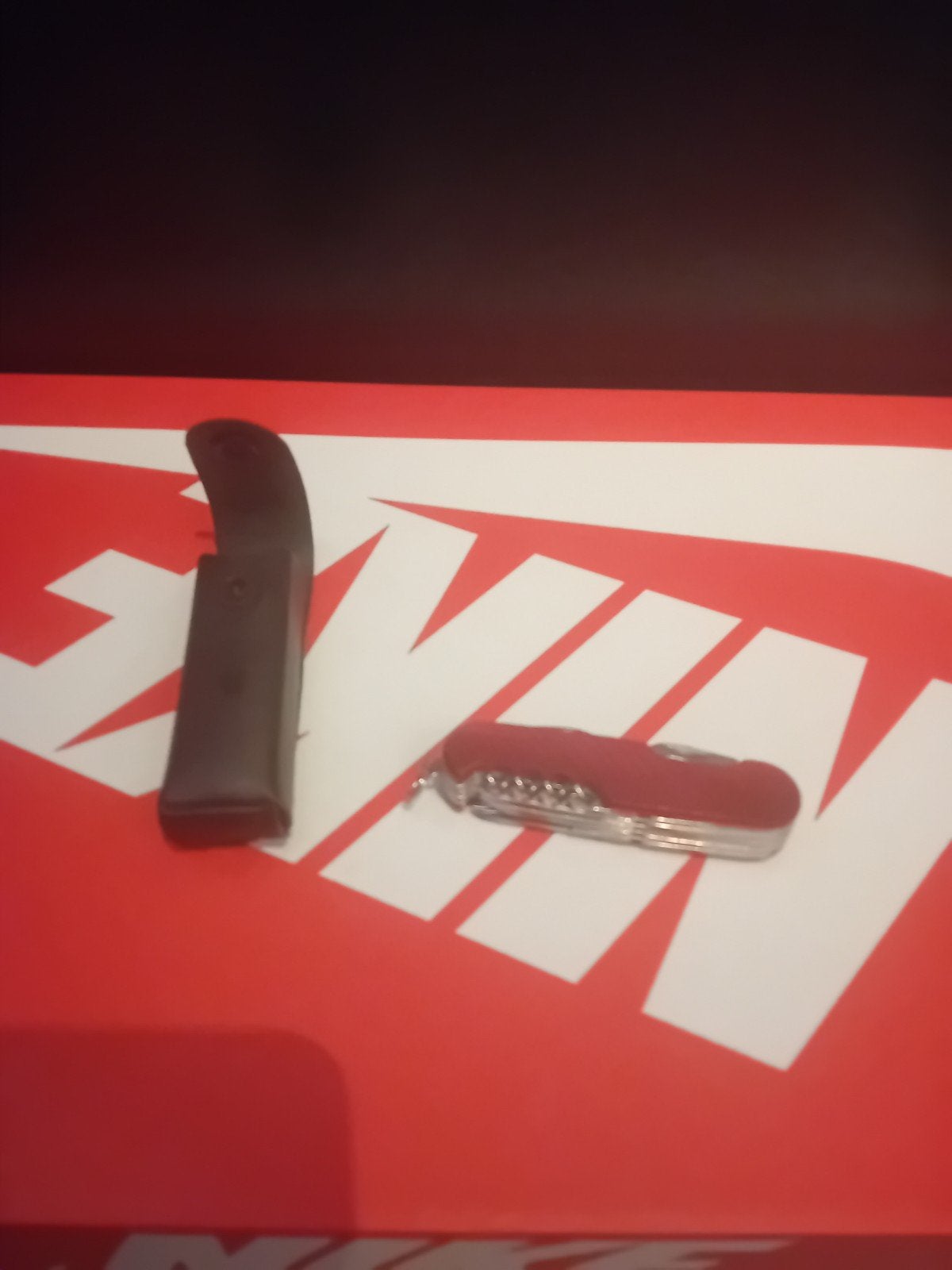 Rood zakmes met etui - Handig voor onderweg!, Ophalen of Verzenden, Gebruikt
