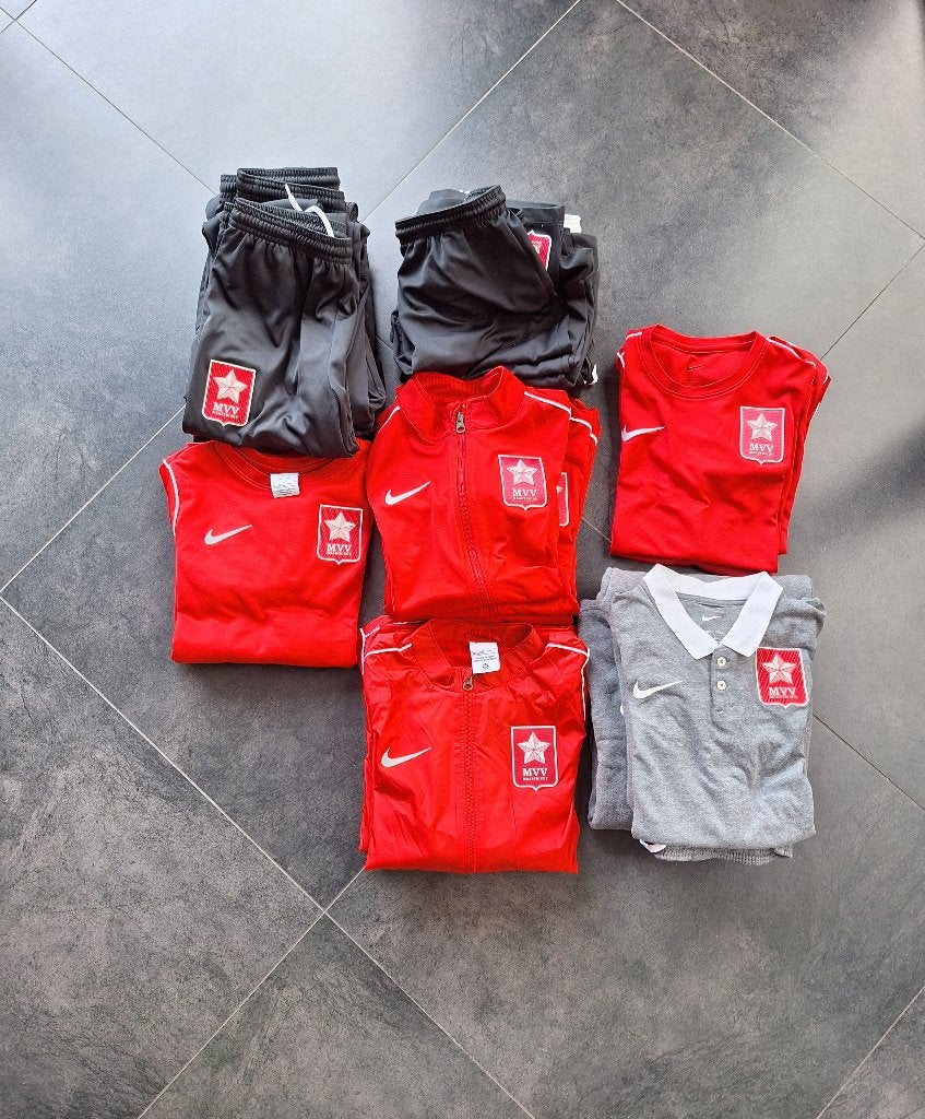 MVV Maastricht Voetbal Kleding Set - Diverse Maten, Ophalen, Gebruikt, Overige binnenlandse clubs, Overige typen