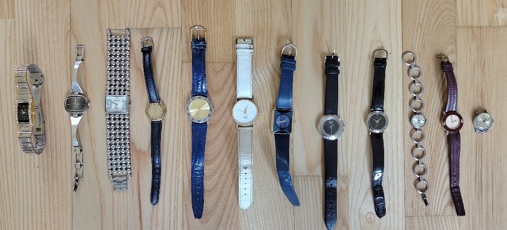 Dameshorloges ter reparatie of voor onderdelen 12 stuks, Sieraden, Tassen en Uiterlijk, Overige merken, Gebruikt, Staal, Polshorloge