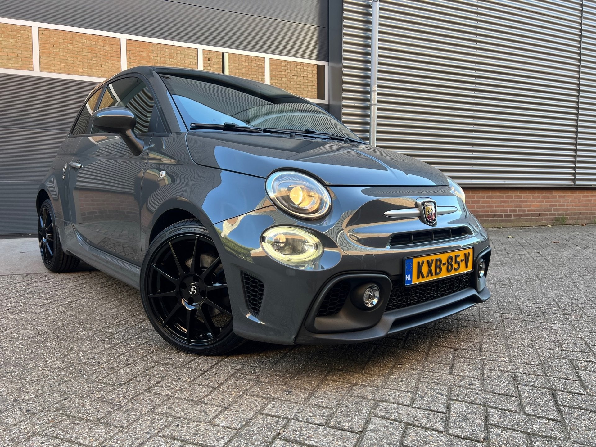 Abarth 595 1.4 T-Jet Abarth 595 70th Anniversary Carplay, Auto's, Voorwielaandrijving, Stof, Gebruikt, 14 km/l