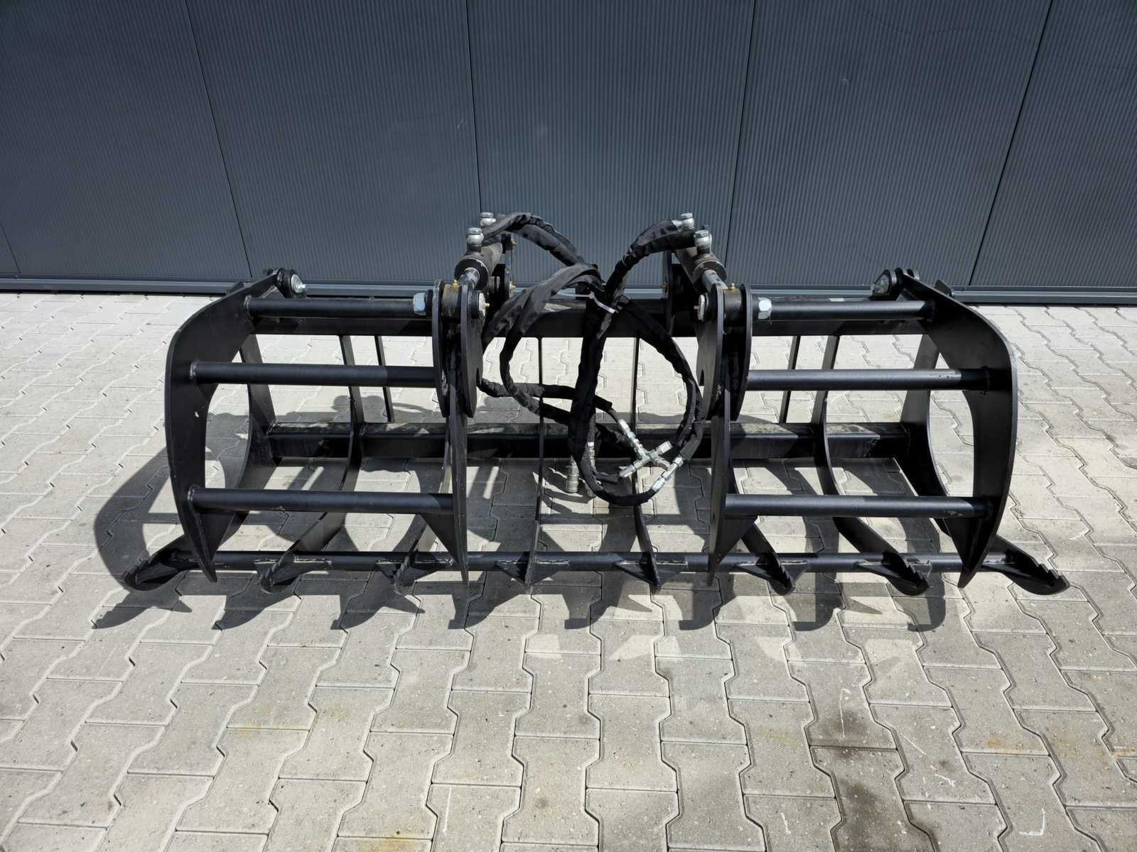2025 - Hydraulische 72'' Forkgrapple voor gras - 72 in - Rhi