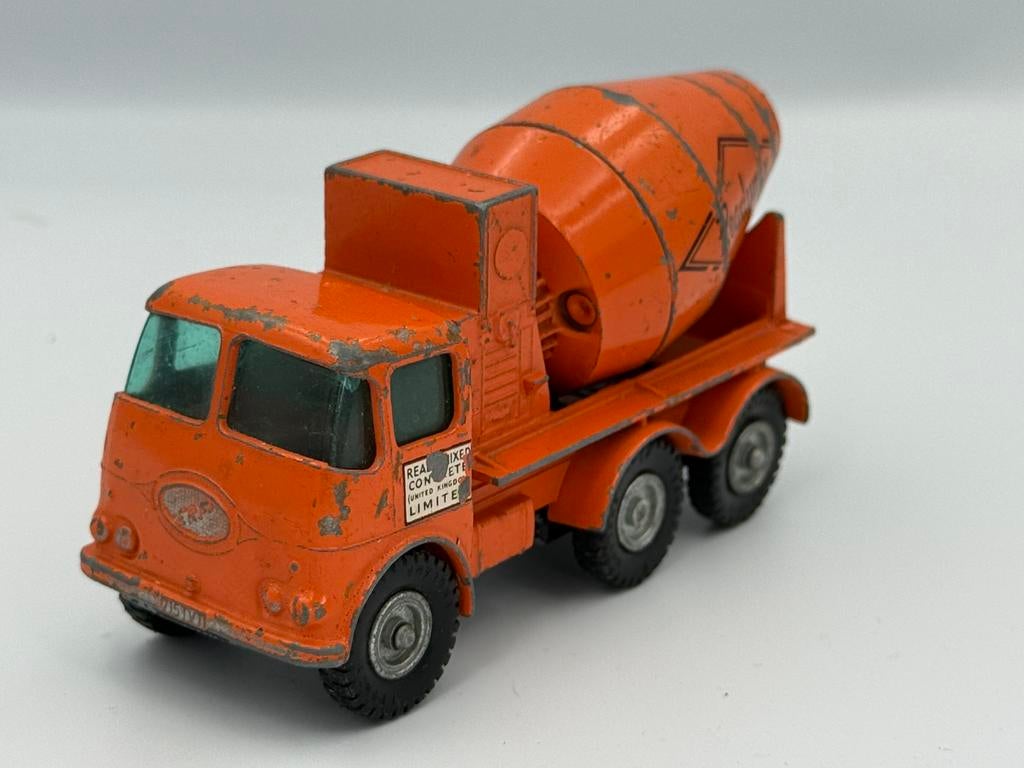 Matchbox Ready-Mix Concrete teuck no 13, Ophalen of Verzenden, Zo goed als nieuw, Auto, Matchbox