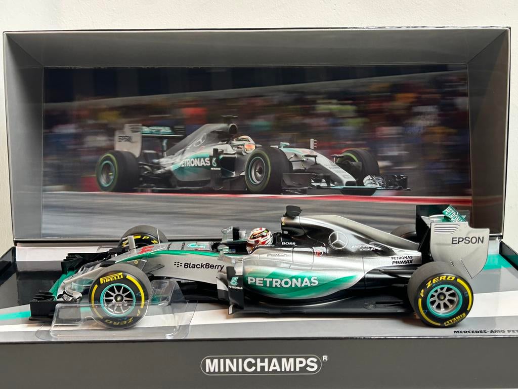 1:18 Minichamps W06 Mercedes Lewis Hamilton USA Winst 2015, Hobby en Vrije tijd, Modelauto's | 1:18, Zo goed als nieuw, Auto, MiniChamps