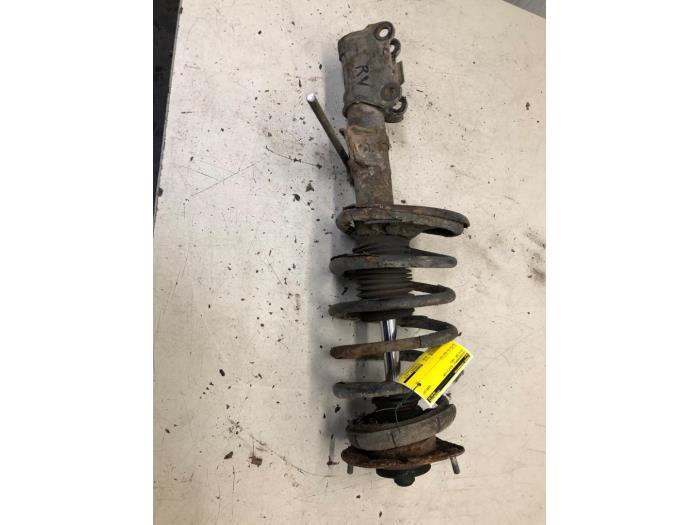 Schokdemperpoot rechts-voor van een Volvo S60, Gebruikt, -, -, Ophalen of Verzenden