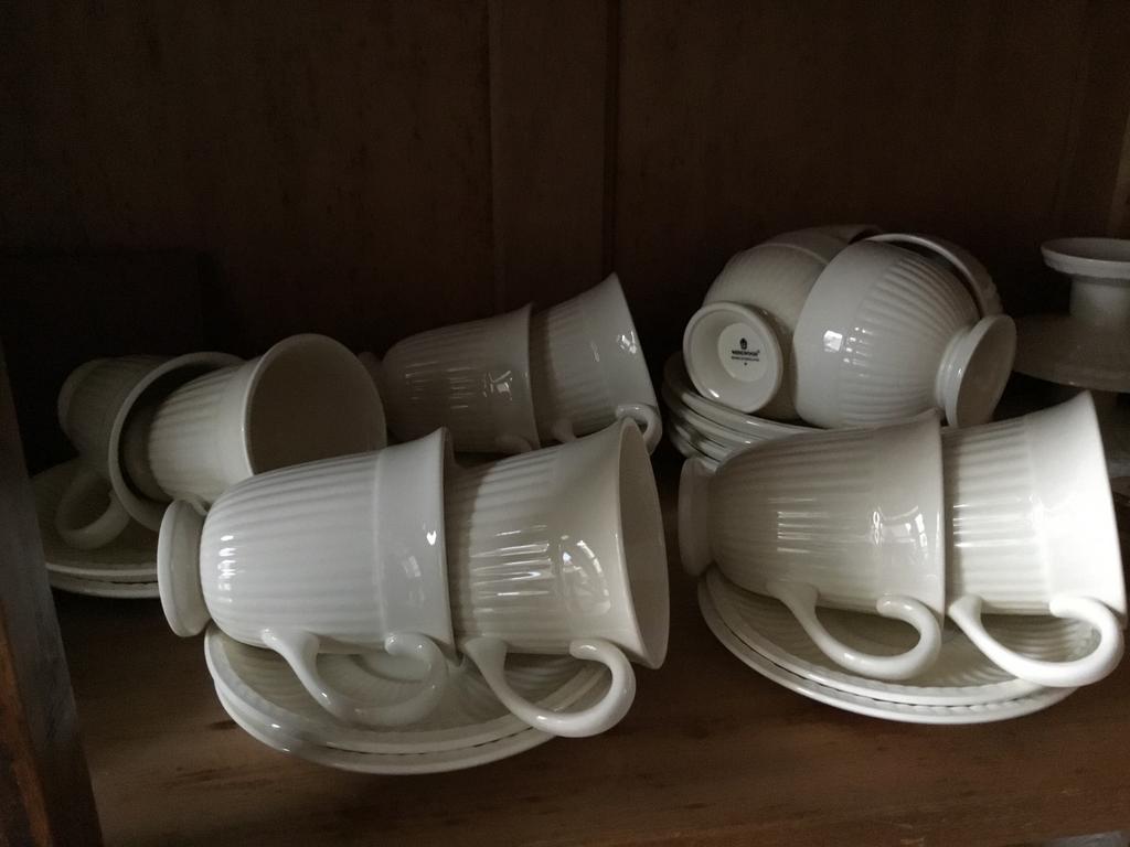 Wedgwood edme kop en schotel, Ophalen