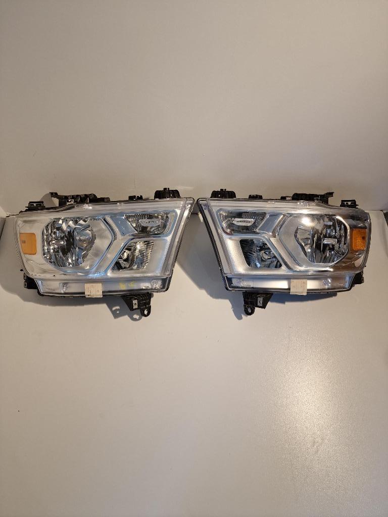 Dodge RAM 1500 Koplamp Links en Rechts 2019+, Auto-onderdelen, Gebruikt, R'marnico, Info@rmarnico.nl, Ophalen of Verzenden