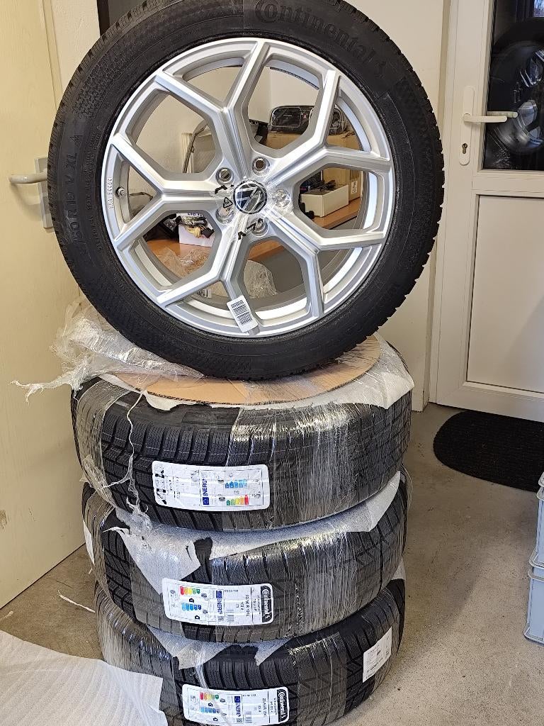 VW Tiguan 571 CT1 originele 19 inch velgen+winterbanden, Auto-onderdelen, 19 inch, Banden en Velgen, Nieuw, 235 mm