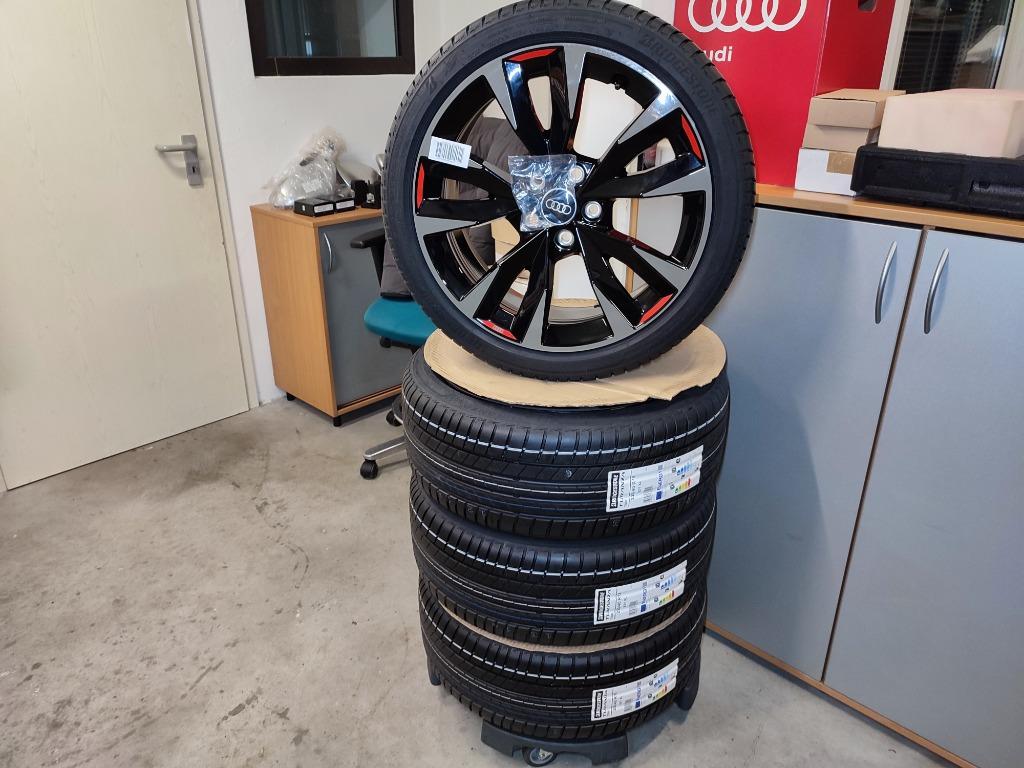 Originele Audi A3 18 inch velgen S3 8Y S Line +zomerbanden, Auto-onderdelen, Banden en Velgen, 18 inch, Velg(en), Verzenden, Nieuw