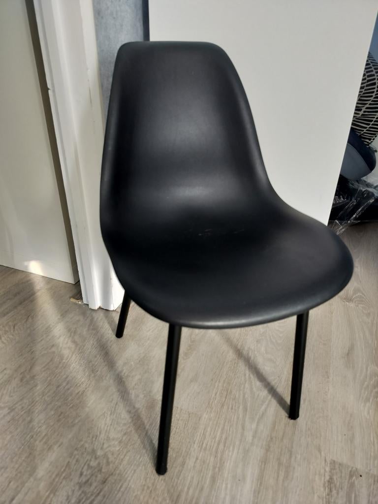 Stoeltje voor speeltafel kinder bureautje, Ophalen, Kunststof, Zwart, Zo goed als nieuw