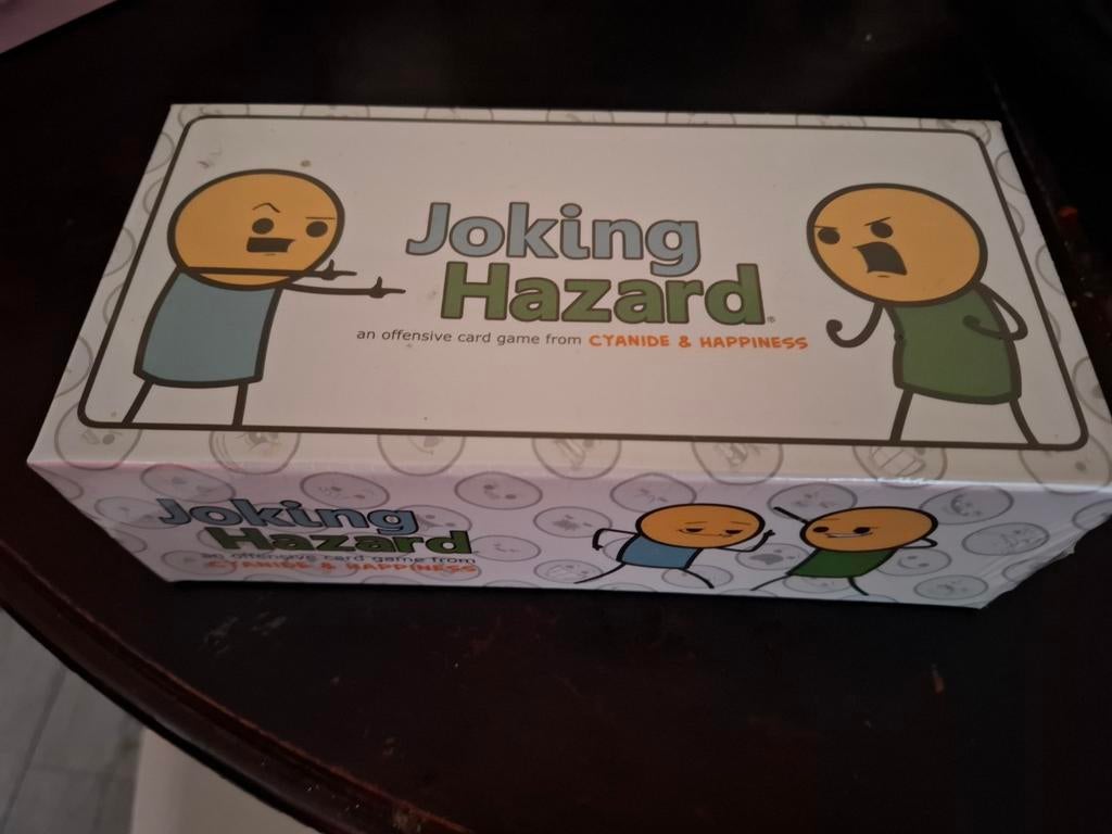Joking Hazard - Cyanide & Happiness (Nieuw), Vijf spelers of meer, Ophalen of Verzenden, Nieuw, Cyanide & Happiness