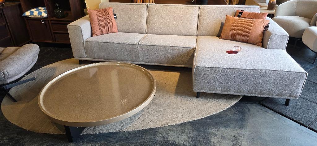 Ronde Salontafel 120cm – Beige - Showmodel!, Huis en Inrichting, Tafels | Salontafels, Ophalen, JaRa, Bornsestraat 31, 100 tot 150 cm