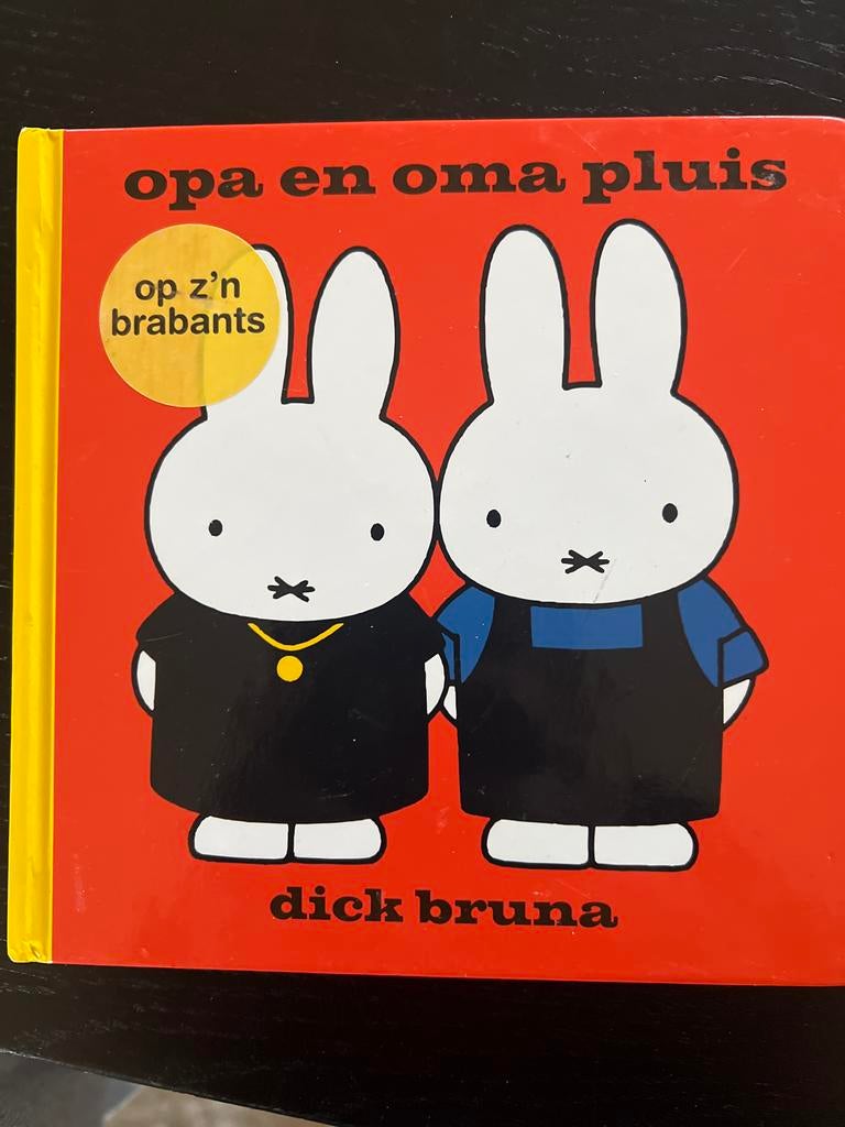 Opa en Oma Pluis - Dick Bruna, Boeken, Ophalen of Verzenden, Zo goed als nieuw, Sprookjes