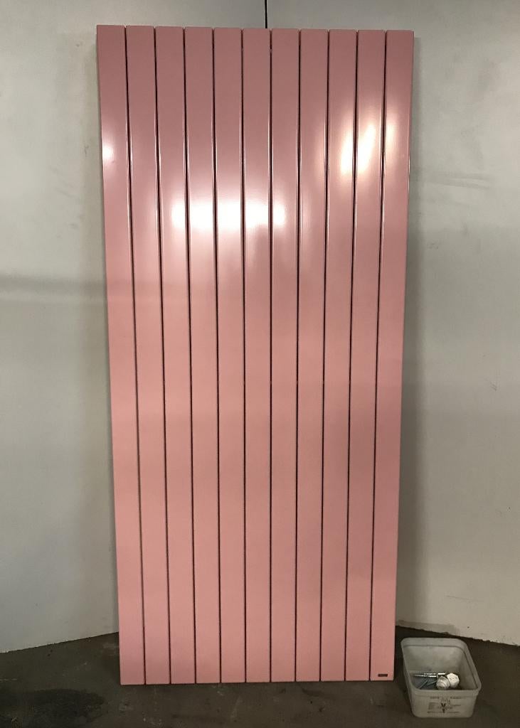 Design radiator, Vasco, 2 types, handdoekradiator, Doe-het-zelf en Verbouw, Verwarming en Radiatoren, Ophalen, Radiator, Nieuw