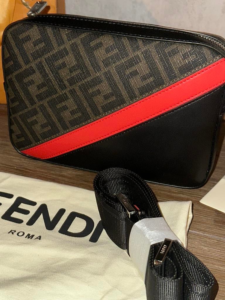Fendi Schoudertas - Zwart/Rood, Ophalen of Verzenden, Zo goed als nieuw, Zwart