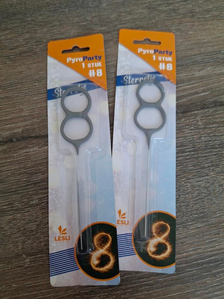 Nieuw 2 sterretjes 8 jaar, Ophalen of Verzenden, Nieuw