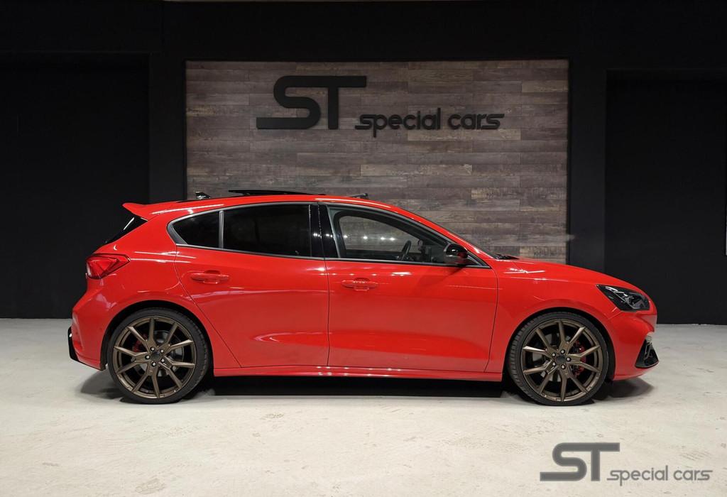 Ford Focus 2.3 EcoBoost ST-X|Pano|Performance Pack, Gebruikt, Euro 6, 4 cilinders, Met garantie (alle)