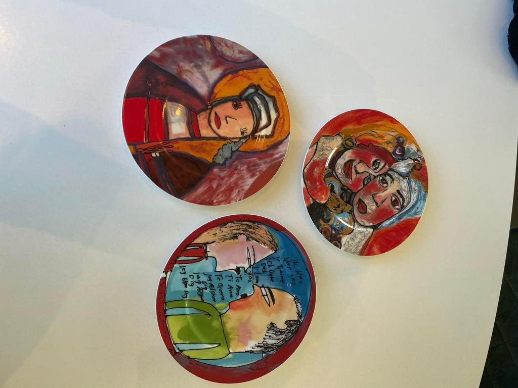 Per stuk €25 Drie decoratieve borden van Heinrich Winterling, Ophalen of Verzenden