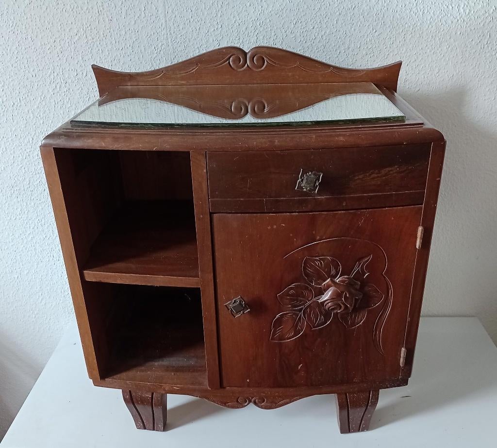 Vintage houten nachtkastje met spiegel bovenkant, Huis en Inrichting, Slaapkamer | Nachtkastjes, Ophalen, Gebruikt, 55 tot 70 cm