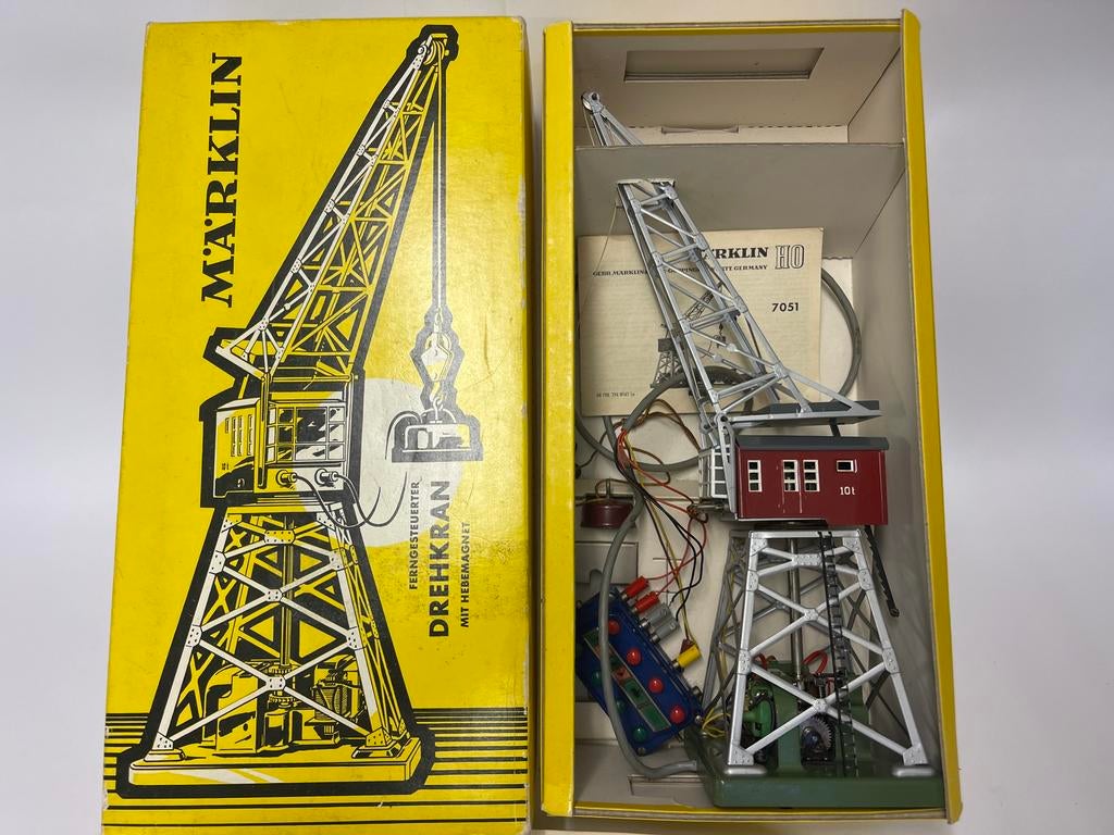 ** NIEUWSTAAT ** Märklin 7051 ** Kraan Compleet + Boekje **3, Wisselstroom, Brug, Tunnel of Gebouw, Ophalen of Verzenden, Zo goed als nieuw