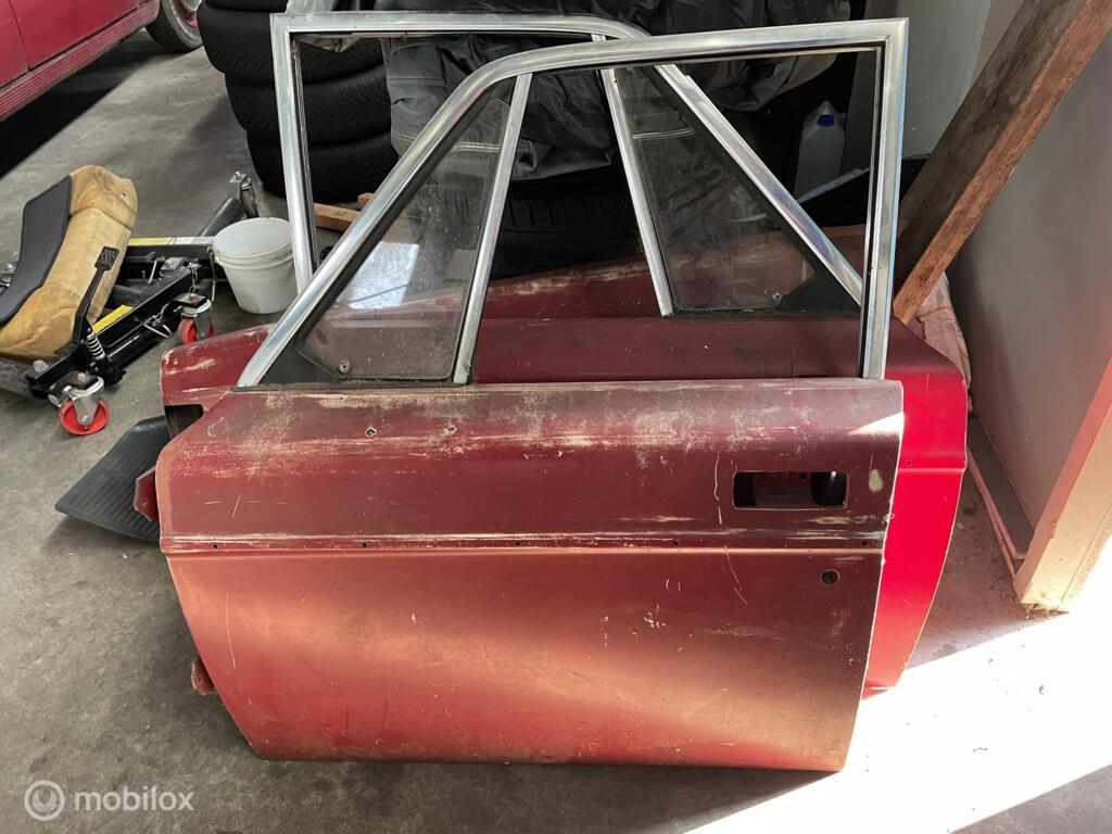 Voordeur deur portier links volvo 144 145 140 roestvrij, Gebruikt, Deur, Voor, Ophalen of Verzenden