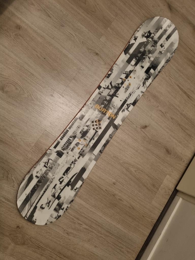 BURTON SUPERHERO 130 SNOWBOARD, Gebruikt, Burton, Board, Ophalen of Verzenden