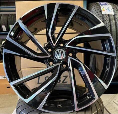 VOLKSWAGEN POLO LOOK VELGEN 17 INCH 5X100 POLO IBIZA AUDI A1, Auto-onderdelen, Ophalen of Verzenden, Nieuw, Velg(en)