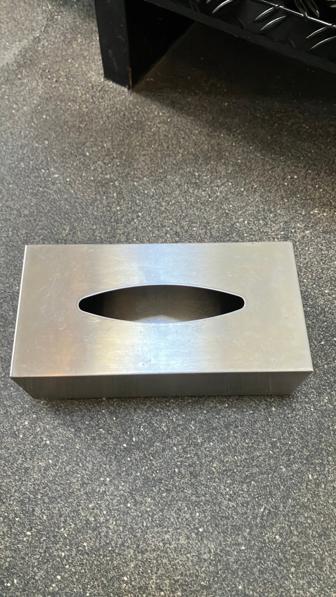 Tissue box, Ophalen, Zo goed als nieuw