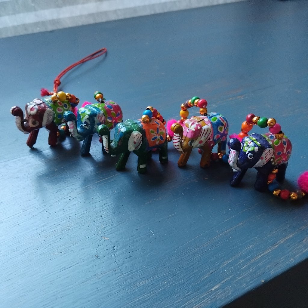 Kleurrijke aardewerk olifanten deurhanger, Ophalen of Verzenden, Gebruikt, Overige soorten, Overige typen