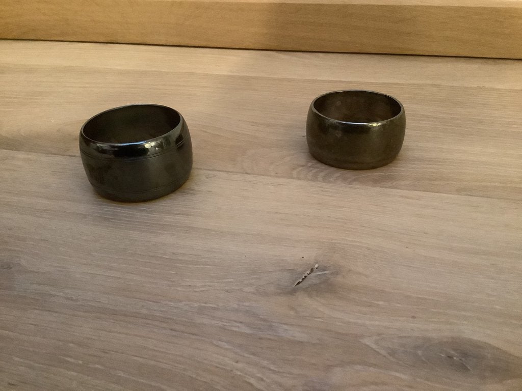 Te koop aangeboden 2 verzilverde servetringen., Ophalen of Verzenden