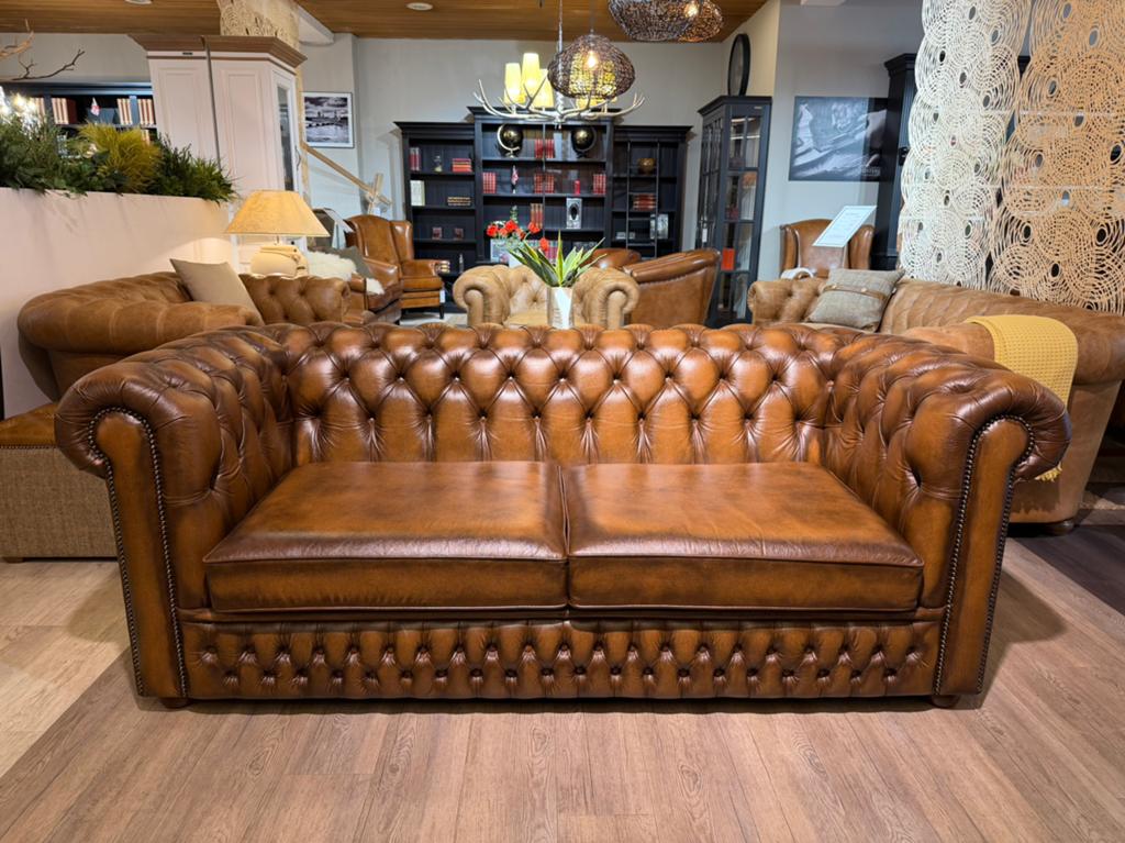 Originele Engelse chesterfield 3 zits bank als Nieuw Bruin, Ophalen of Verzenden, Zo goed als nieuw, 75 tot 100 cm, 200 tot 250 cm