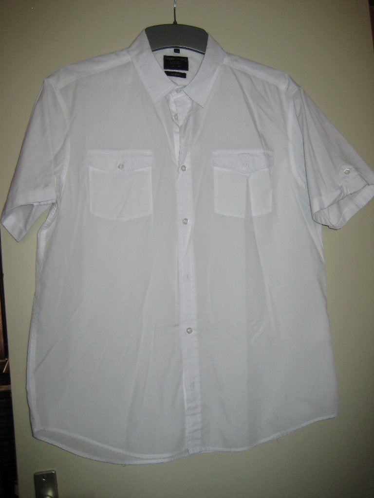 Wit hemd, XL 43/44, Angelo Litrico (391), Kleding | Heren, Overhemden, Ophalen of Verzenden, Zo goed als nieuw, Wit, Halswijdte 43/44 (XL)