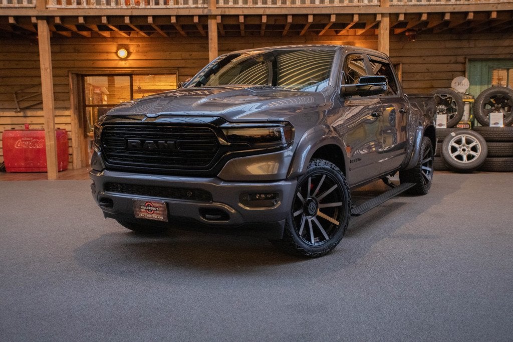Dodge Ram 1500 5.7 V8 Limited Widebody Dealer onderhouden, L, Auto's, Automaat, Gebruikt, 5654 cc, 402 pk