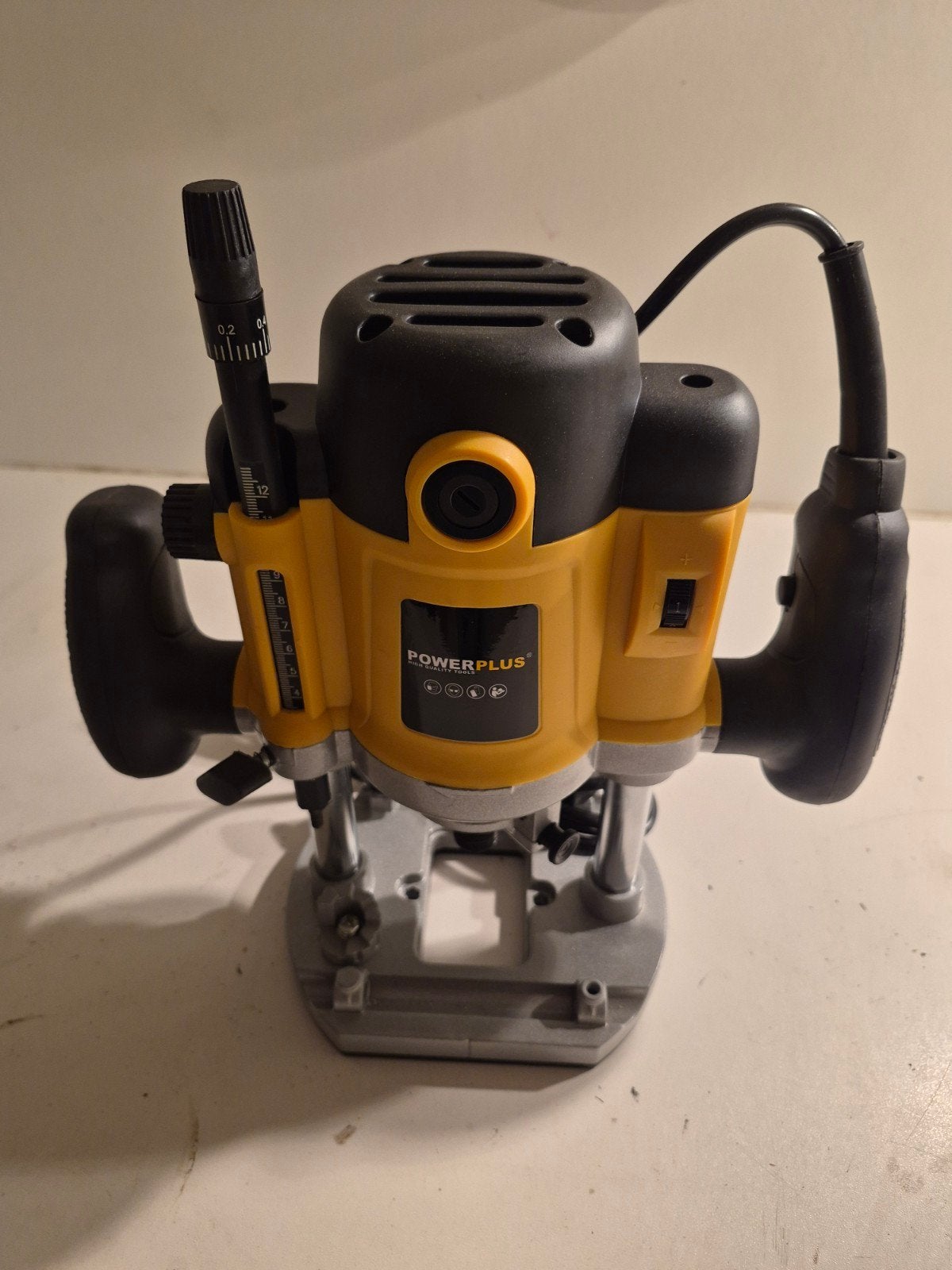 Powerplus POWX093 Bovenfrees 1500W, Ophalen, Zo goed als nieuw, Bovenfrees, Powerplus