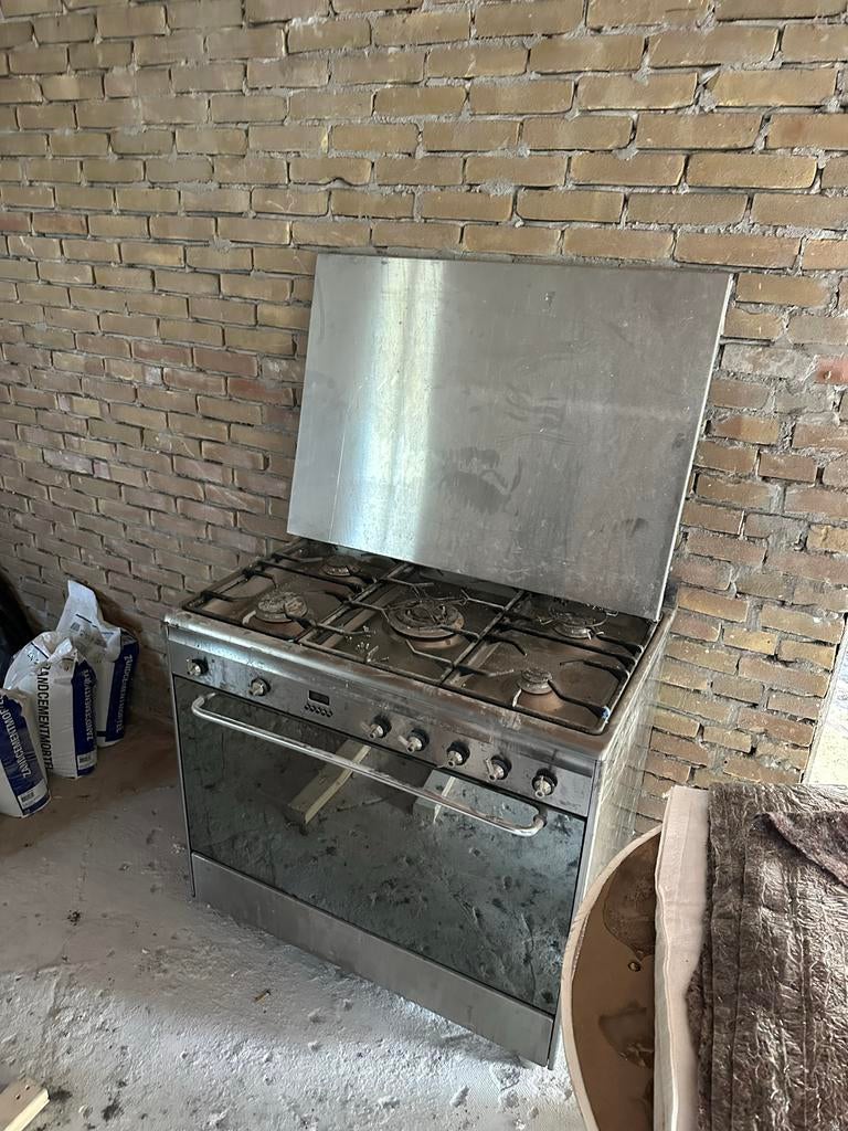 SMEG 6-pits gasfornuis met heteluchtoven, Ophalen, Gebruikt, Hete lucht, 60 cm of meer