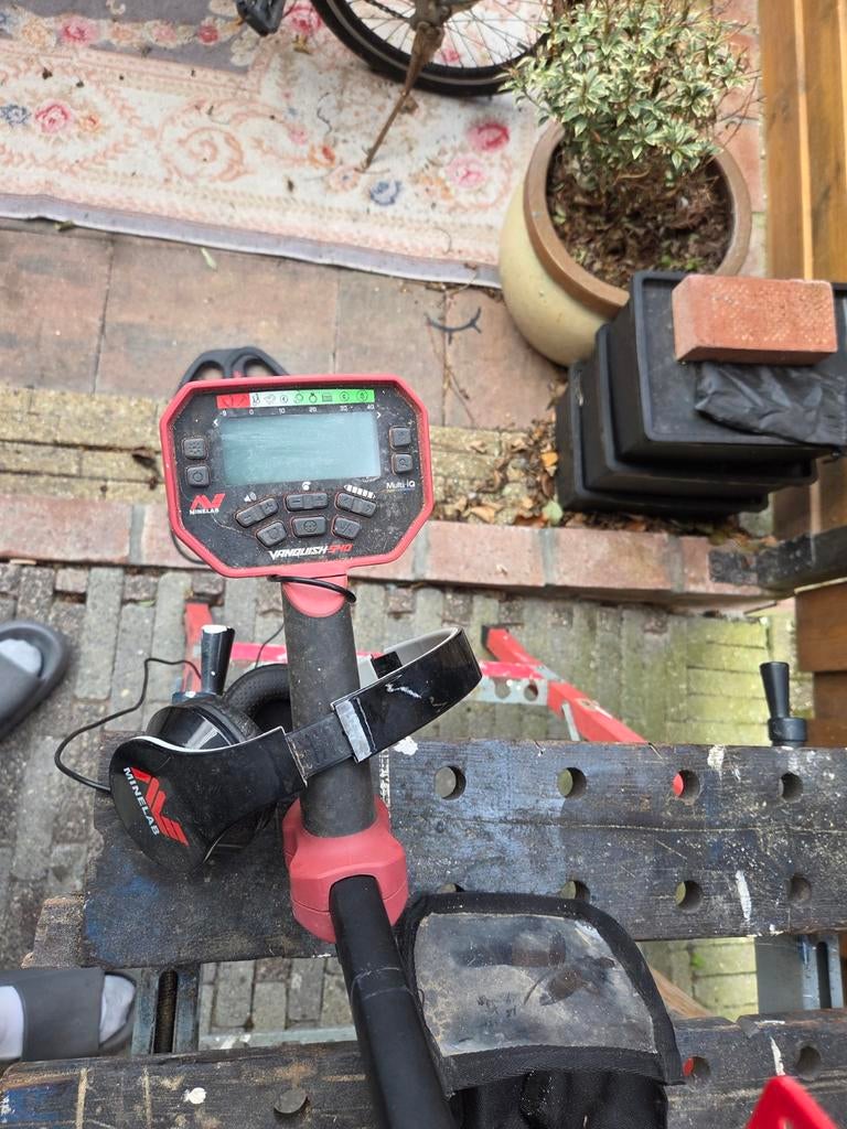 Minelab Vanquish 540 metaaldetector compleet, Ophalen