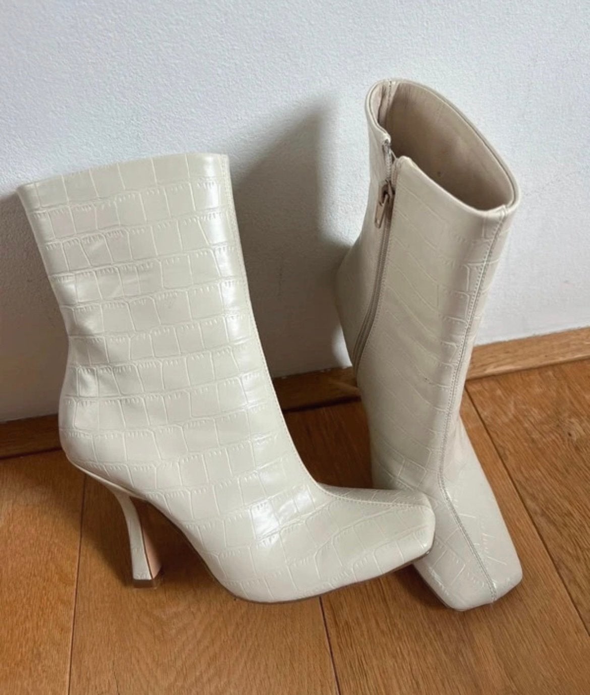 Sacha enkellaarzen, Beige, Lage of Enkellaarzen, Ophalen of Verzenden, Gedragen
