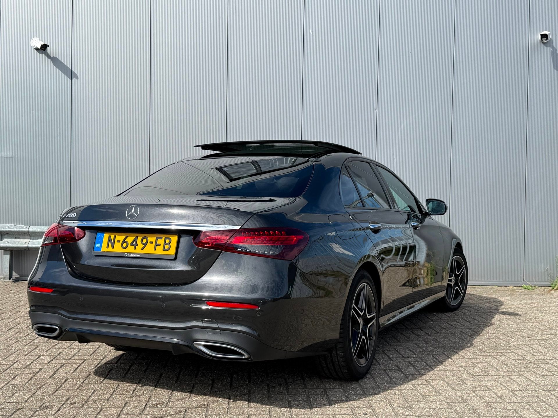 Mercedes-Benz E-klasse 200 Business Solution AMG | Panoramad, Auto's, Automaat, Dealer onderhouden, Gebruikt, 4 cilinders