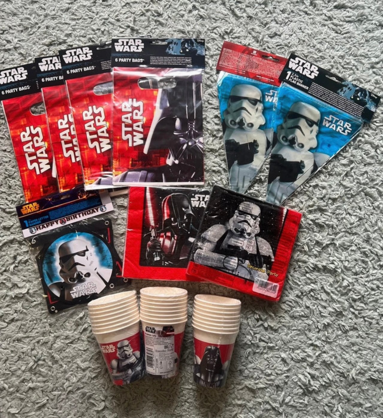 NIEUW, feest-/verjaardagspakket van Star Wars, Hobby en Vrije tijd, Feestartikelen, Ophalen of Verzenden, Nieuw, Versiering, Verjaardag