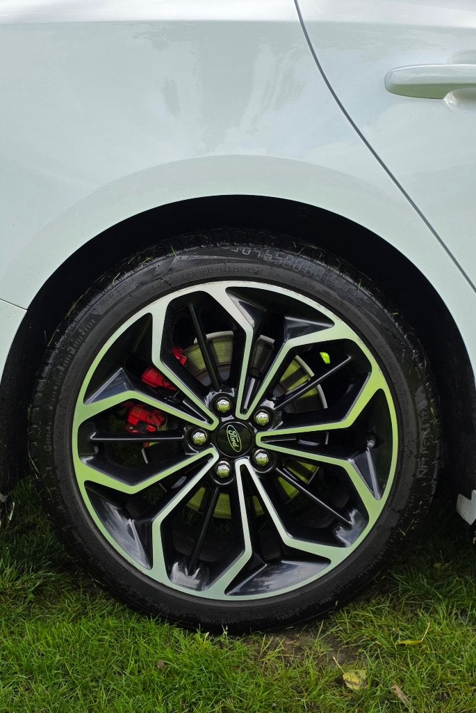 Foto 12 van Ford Focus Wagon 1.5 ST-Line 8-Aut 2020 Full Pano Body Trekh