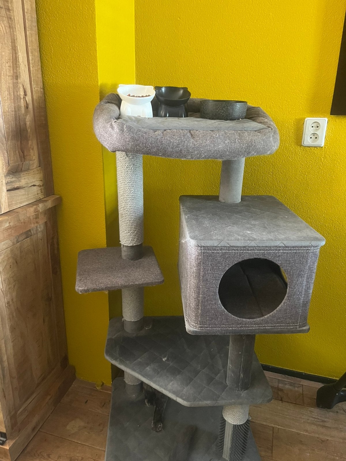 Zeer mooie en nette krabpaal te koop, Ophalen, Zo goed als nieuw, Krabpaal