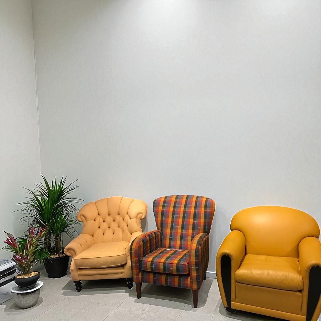 Diverse Engelse banken + Fauteuils in de uitverkoop.z.g.a.n., 150 tot 200 cm, 75 tot 100 cm, Rechte bank, Leer