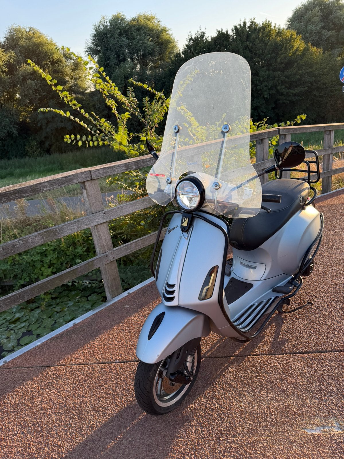 Vespa Primavera 50cc, Fietsen en Brommers, Scooters | Vespa, Ophalen, Zo goed als nieuw, Benzine, Overige modellen