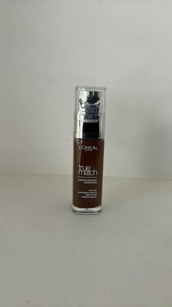 L’Oreal foundation (nieuw), Ophalen of Verzenden, Zo goed als nieuw, Beige, Gehele gezicht