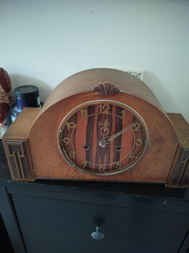 Antieke houten tafelklok met mechanisch uurwerk, Ophalen of Verzenden