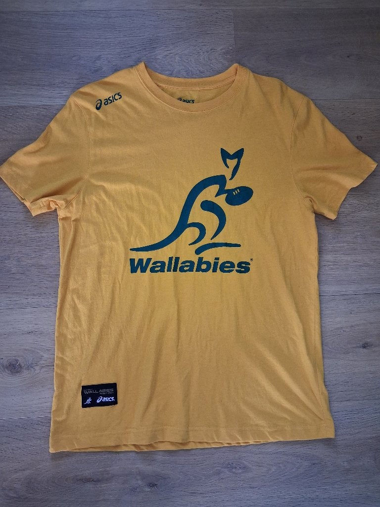 Geel Wallabies x Asics T-shirt - Maat M, Maat 48/50 (M), Geel, Ophalen of Verzenden, Zo goed als nieuw