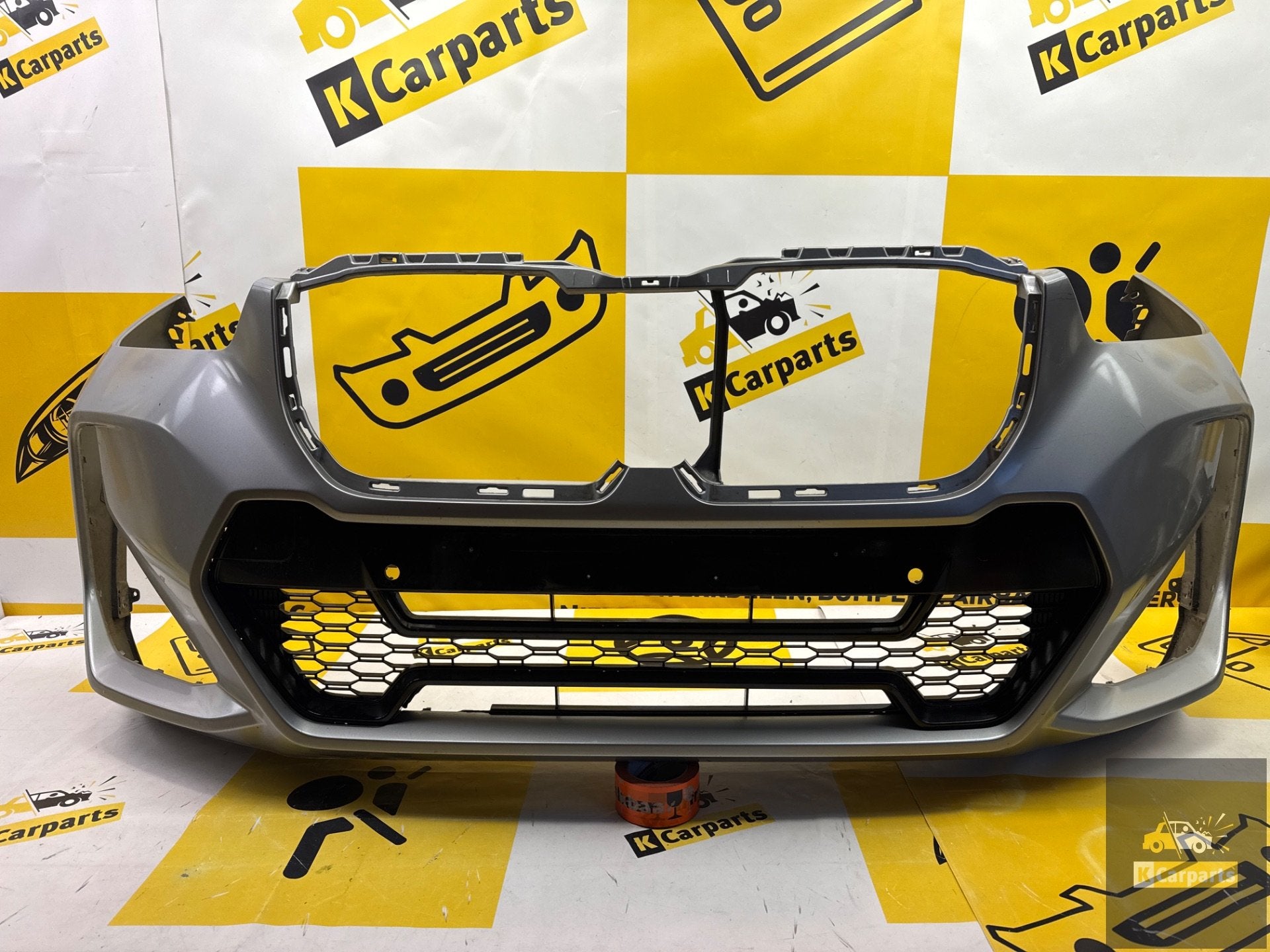 Voorbumper BMW X1 U11 Sport Bumper Origineel 51119881907, Petuelring 130
80788  Munich, DE, Gebruikt, Voor, Info@bmw.de