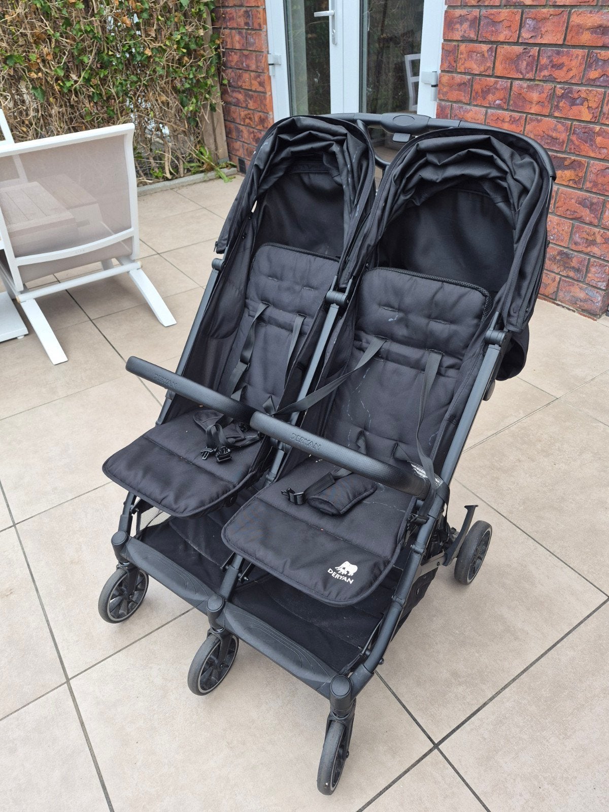 Deryan duo buggy, Kinderen en Baby's, Buggy's, Ophalen, Gebruikt, Overige merken, Regenhoes