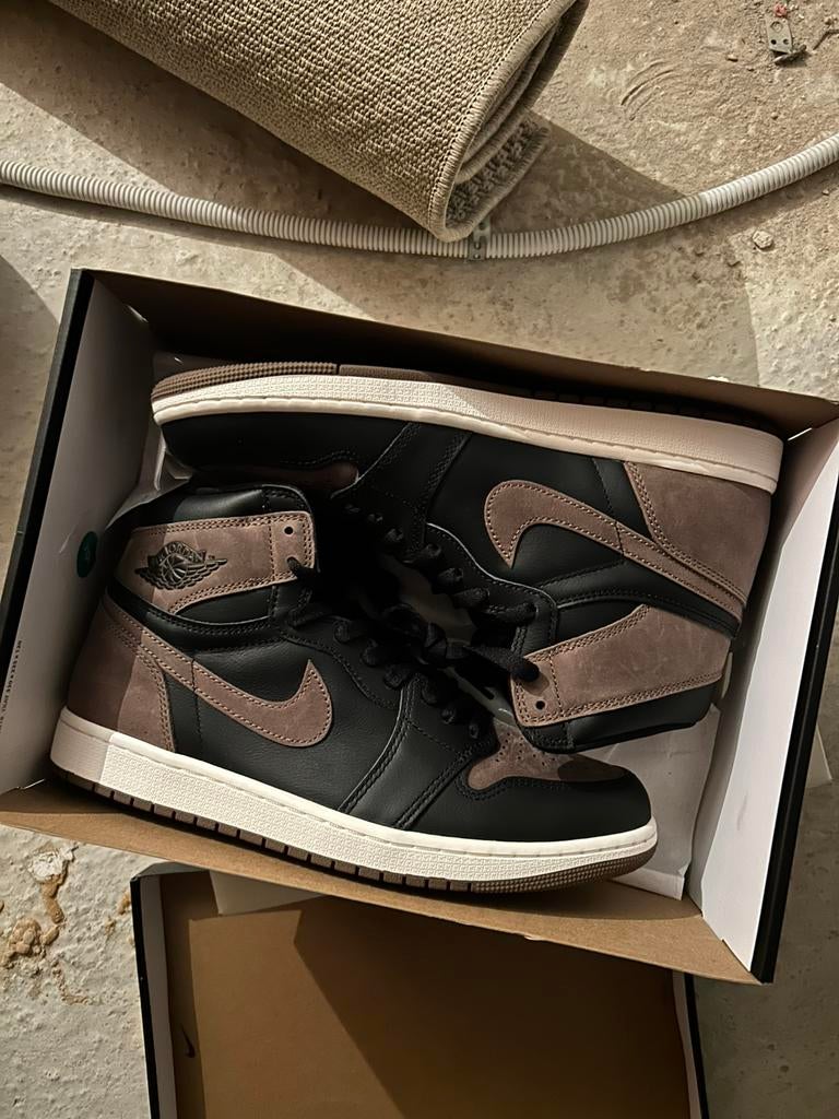 Nike Air Jordan 1 High Palomino Bruin 44.5 44,5, Bruin, Nieuw, Ophalen of Verzenden, Sneakers of Gympen