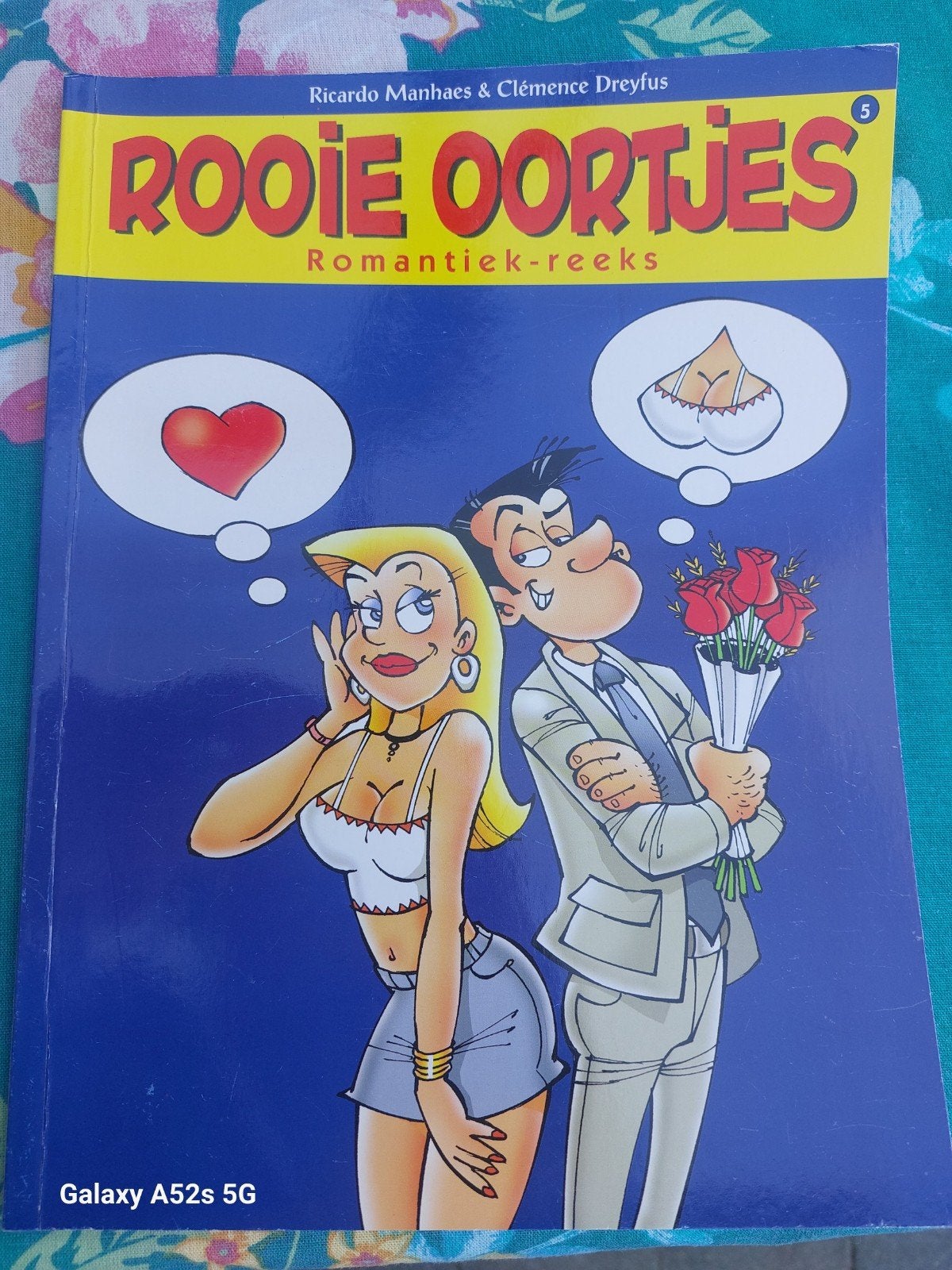 Stripboek voor volwassenen: Rooie oortjes romantiek-reeks de, Gelezen, Ricardo Manhaes; Clémence Dreyfus, Eén stripboek, Ophalen of Verzenden